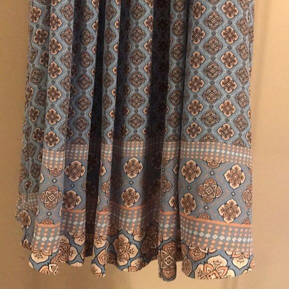 VERSONA A-Line Dress with Gold Trim - Size Large - Picture 4 of 8